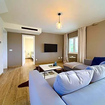 מלון Moderana Comfortable קרק