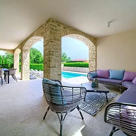 Moderana Comfortable מלון